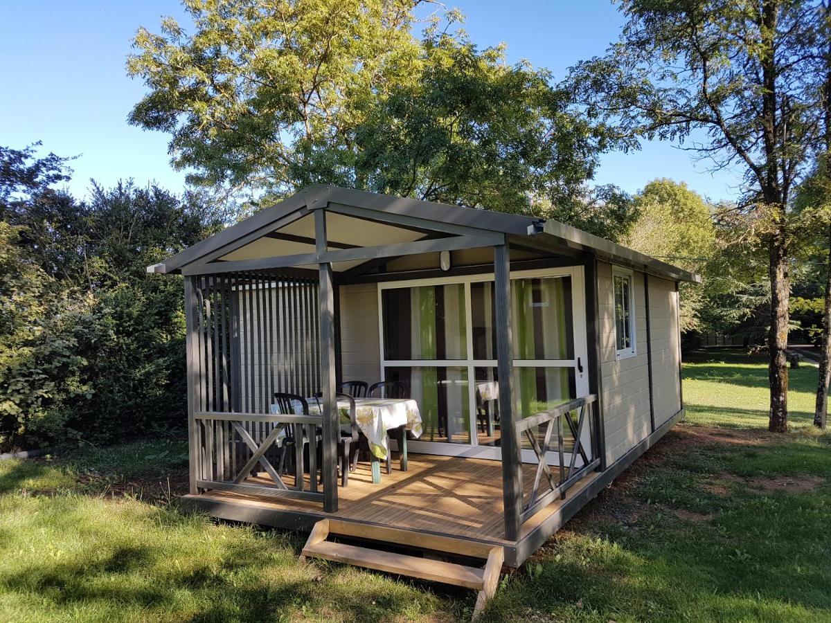 Camping Au Tour De L'Aveyron LʼHospitalet-du-Larzac المظهر الخارجي الصورة